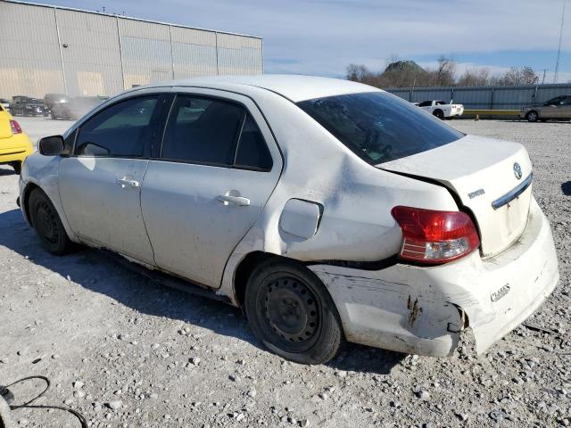 JTDBT923284013204 - 2008 TOYOTA YARIS WHITE photo 2