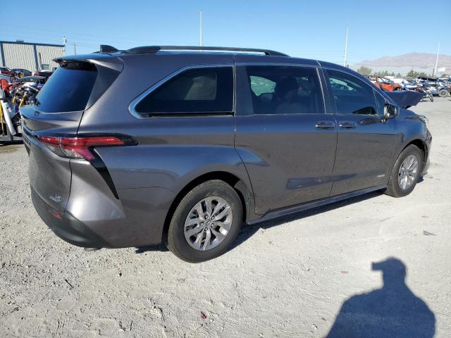 5TDKRKEC8MS058387 - 2021 TOYOTA SIENNA LE GRAY photo 3