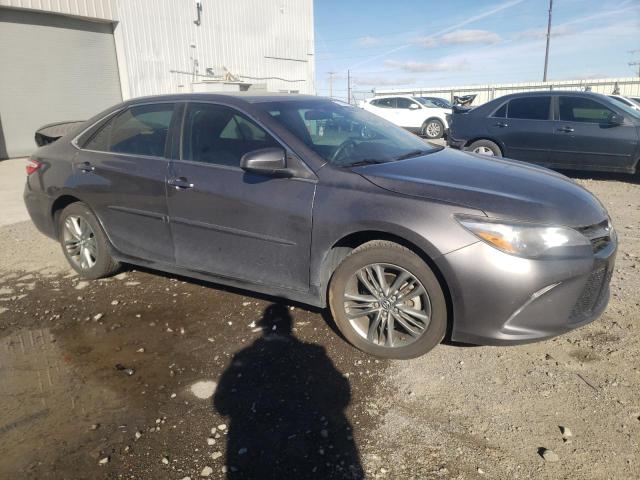 4T1BF1FK4HU426487 - 2017 TOYOTA CAMRY LE GRAY photo 4