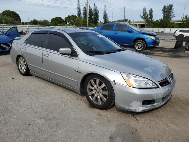 1HGCM66547A083770 - 2007 HONDA ACCORD EX SILVER photo 4