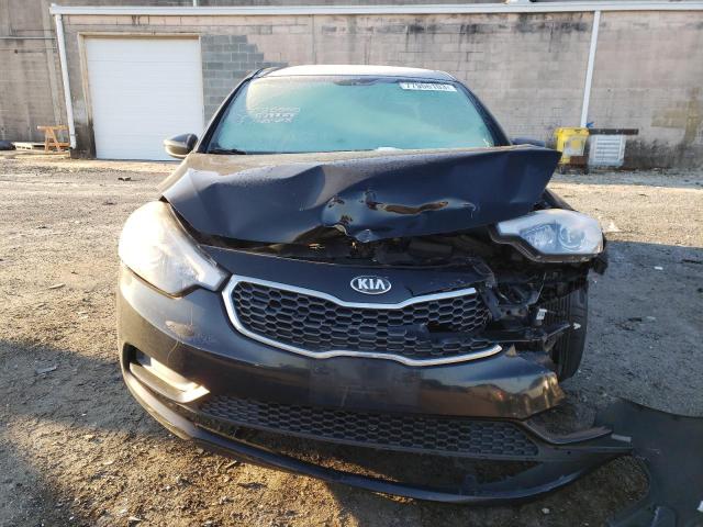 KNAFK4A61G5578858 - 2016 KIA FORTE LX BLACK photo 5