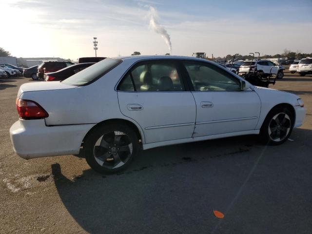 1HGCG1658WA048187 - 1998 HONDA ACCORD EX WHITE photo 3