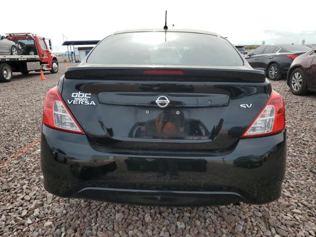 3N1CN7AP2JL802365 - 2018 NISSAN VERSA S BLACK photo 6