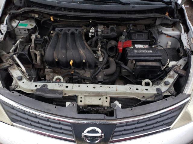 3N1BC11E67L447075 - 2007 NISSAN VERSA S SILVER photo 11