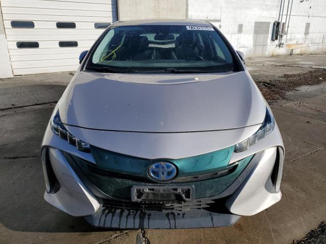 JTDKARFP1H3067103 - 2017 TOYOTA PRIUS PRIM ბეჟი ფოტო 5