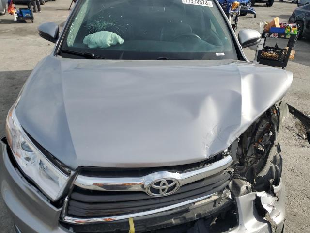 5TDKKRFH2GS187219 - 2016 TOYOTA HIGHLANDER XLE SILVER photo 12