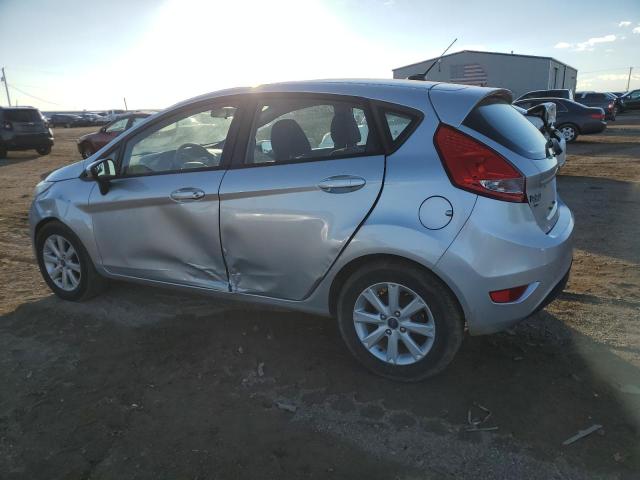 3FADP4EJ5CM215435 - 2012 FORD FIESTA SE SILVER photo 2