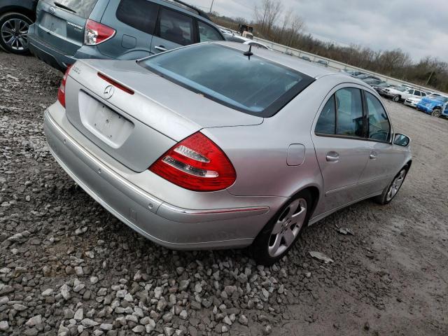 WDBUF70J05A656796 - 2005 MERCEDES-BENZ E-CLASS 500 SILVER photo 3