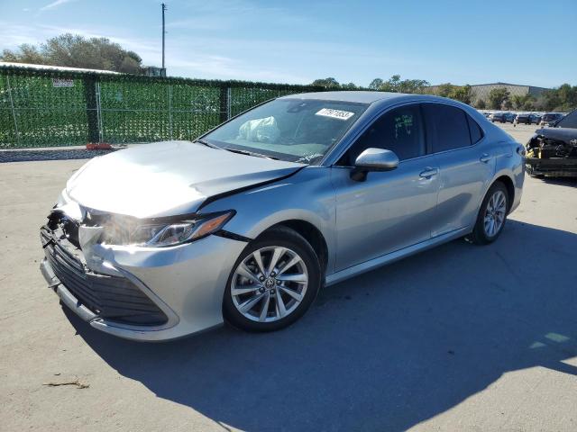 4T1C11BK1PU099490 - 2023 TOYOTA CAMRY LE SILVER photo 1