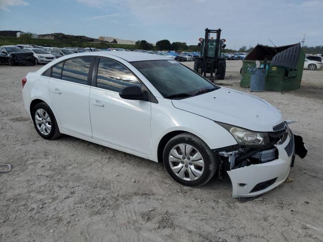 1G1PC5SH7C7306378 - 2012 CHEVROLET CRUZE LS WHITE photo 4