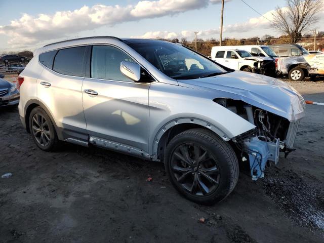 5XYZWDLA8HG453967 - 2017 HYUNDAI SANTA FE S SILVER photo 4