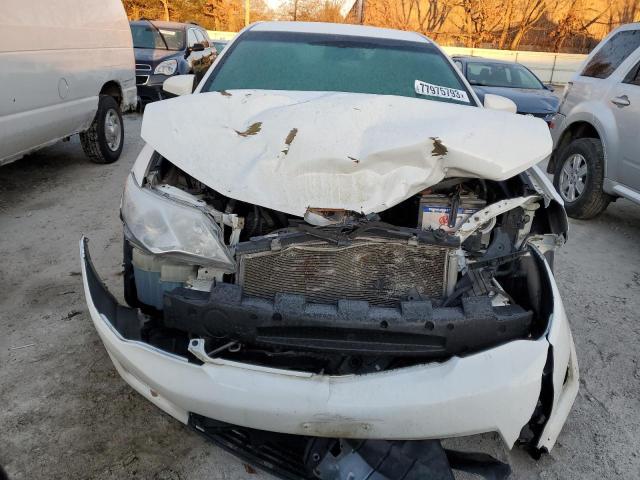 4T4BF1FK5ER352319 - 2014 TOYOTA CAMRY L WHITE photo 5