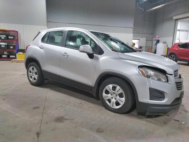 KL7CJKSB1GB543051 - 2016 CHEVROLET TRAX LS SILVER photo 4