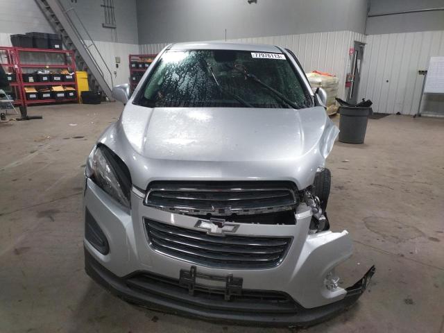 KL7CJKSB1GB543051 - 2016 CHEVROLET TRAX LS SILVER photo 5