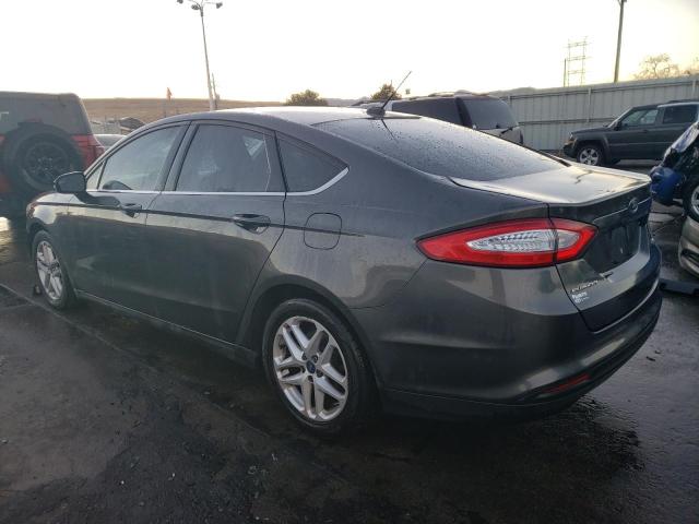 3FA6P0H75FR300638 - 2015 FORD FUSION SE GRAY photo 2