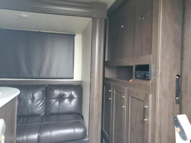 4X4TSMB24J7416181 - 2018 SALM FOREST RIV WHITE photo 5