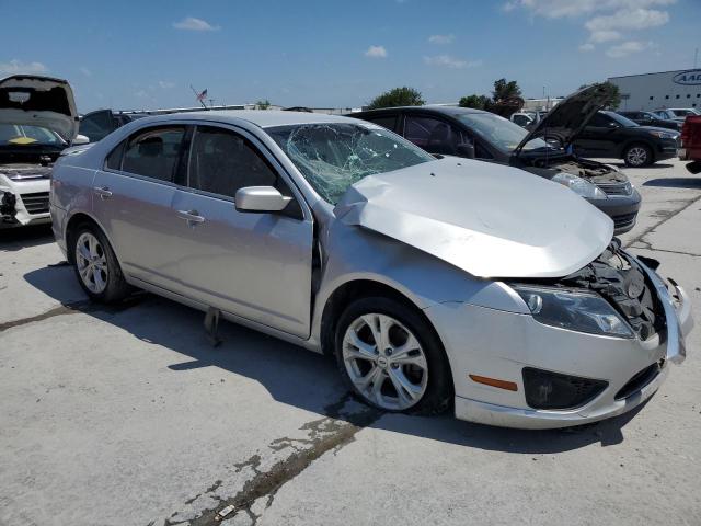 3FAHP0HA6CR436776 - 2012 FORD FUSION SE SILVER photo 4