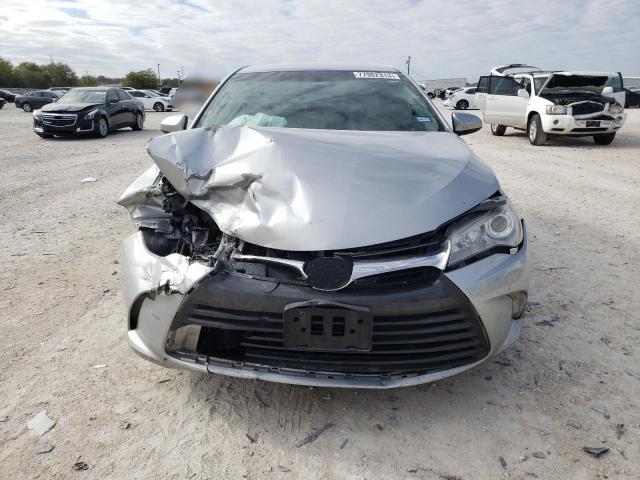 4T4BF1FK5GR550188 - 2016 TOYOTA CAMRY LE SILVER photo 5