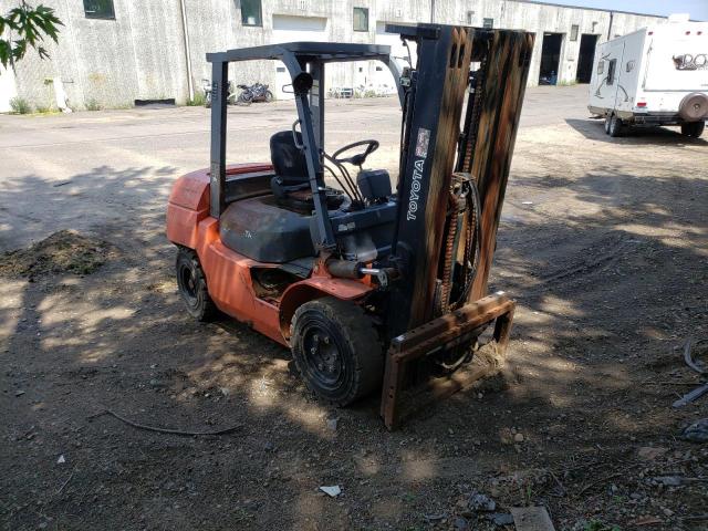 71017 - 2011 TOYOTA FORKLIFT ნარინჯისფერი ფოტო 1