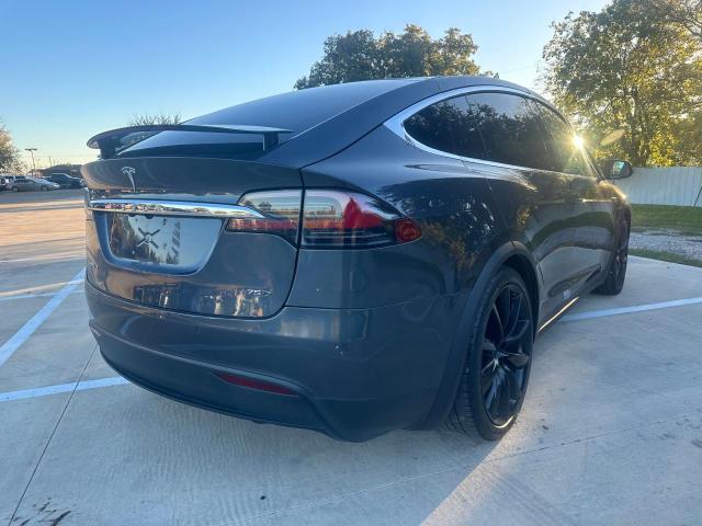 5YJXCBE24GF010909 - 2016 TESLA MODEL X GRAY photo 4