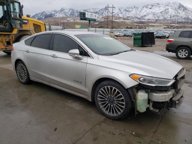 3FA6P0RU1HR287586 - 2017 FORD FUSION TITANIUM HEV SILVER photo 4