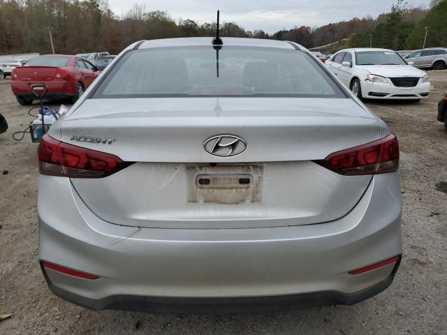 3KPC24A3XJE021678 - 2018 HYUNDAI ACCENT SE SILVER photo 6