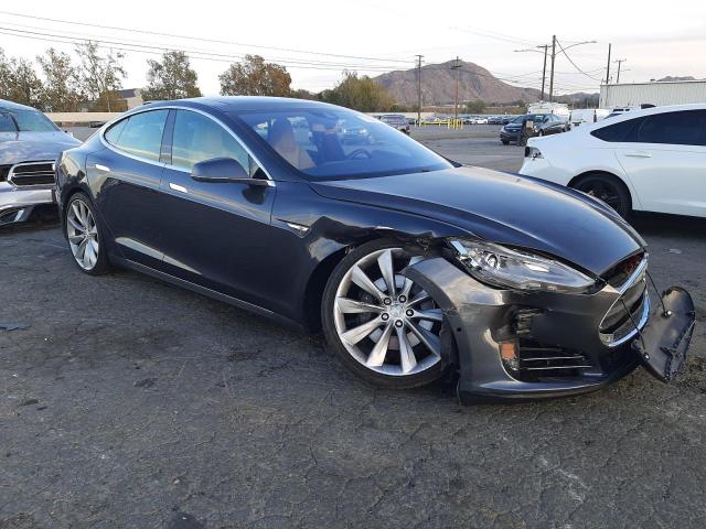 5YJSA1E22FF105686 - 2015 TESLA MODEL S ნაცრისფერი ფოტო 4