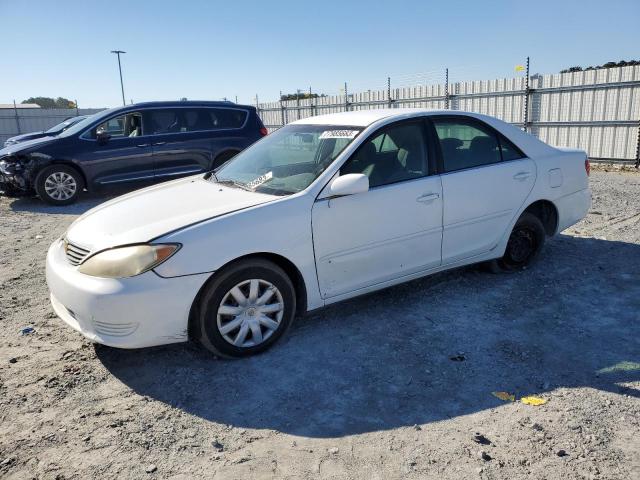 4T1BE32K85U411040 - 2005 TOYOTA CAMRY LE WHITE photo 1