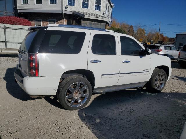 1GKS2EEF3BR369614 - 2011 GMC YUKON DENALI WHITE photo 3