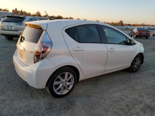 JTDKDTB33E1078473 - 2014 TOYOTA PRIUS C WHITE photo 3