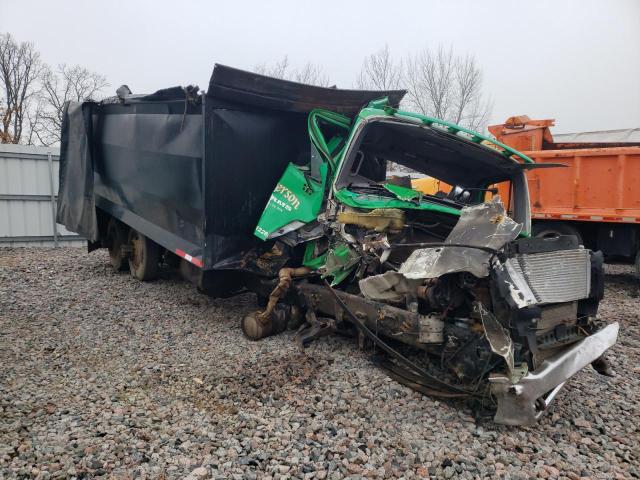 2005 FREIGHTLINER M2 106 MEDIUM DUTY, 