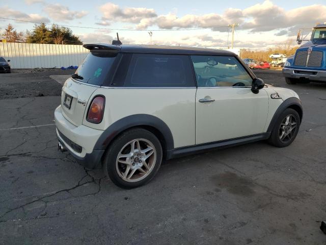 WMWMF73597TT82129 - 2007 MINI COOPER S WHITE photo 3