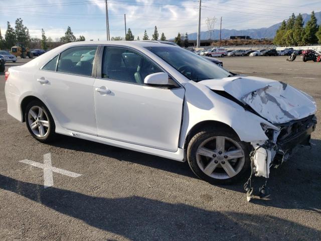 4T1BF1FK5EU446498 - 2014 TOYOTA CAMRY L WHITE photo 4