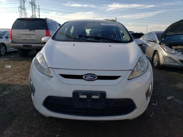 3FADP4FJ7BM145935 - 2011 FORD FIESTA SES WHITE photo 5