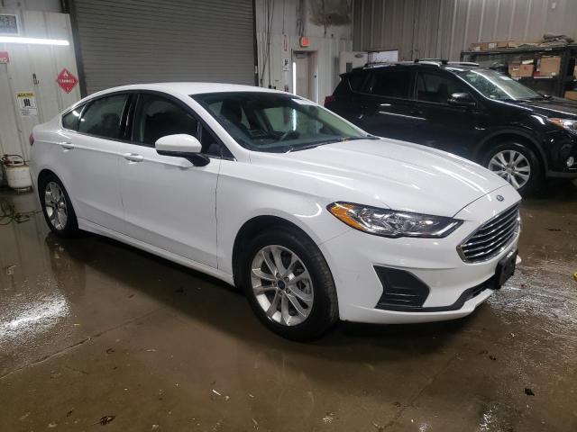 3FA6P0HD5LR251636 - 2020 FORD FUSION SE WHITE photo 4