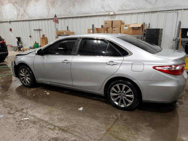 4T1BF1FK0HU621910 - 2017 TOYOTA CAMRY LE SILVER photo 2