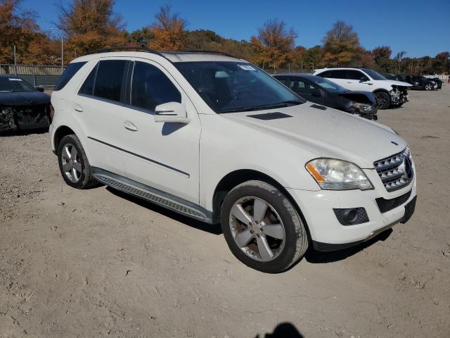 4JGBB8GB5BA661833 - 2011 MERCEDES-BENZ ML 350 4MATIC WHITE photo 4