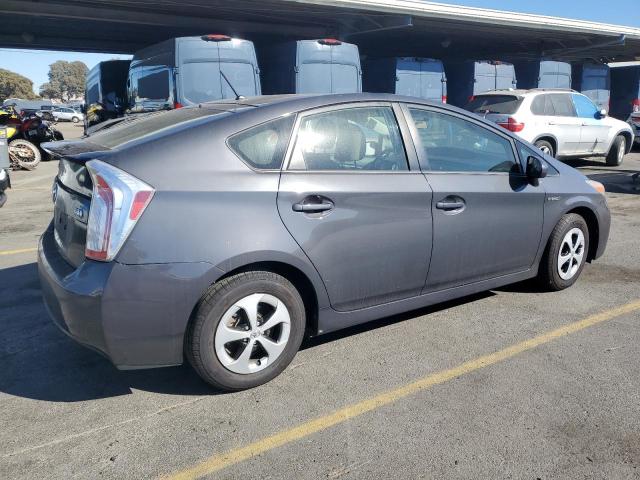 JTDKN3DU2E0384492 - 2014 TOYOTA PRIUS GRAY photo 3