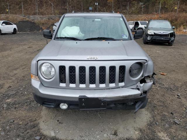 1C4NJPBAXHD140529 - 2017 JEEP PATRIOT SPORT GRAY photo 5