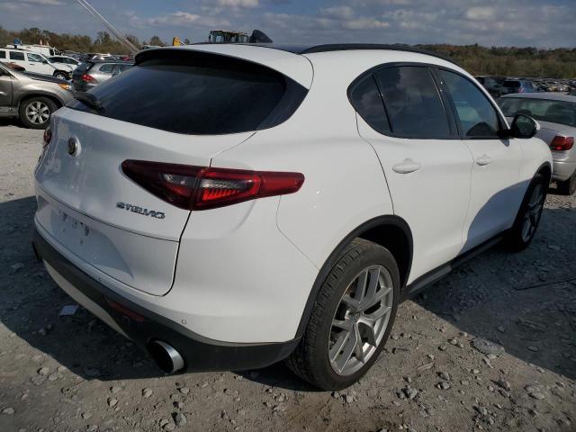 ZASFAKNN5J7B88859 - 2018 ALFA ROMEO STELVIO TI SPORT WHITE photo 3