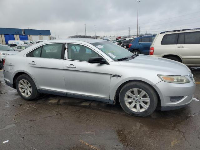 1FAHP2DW6AG112745 - 2010 FORD TAURUS SE SILVER photo 4