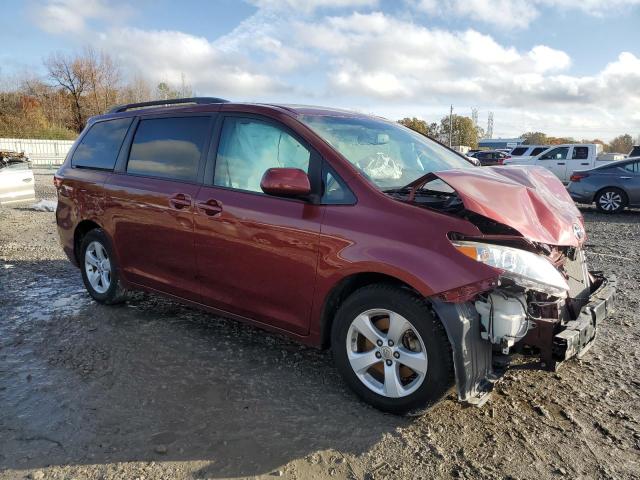 5TDKZ3DC3HS823566 - 2017 TOYOTA SIENNA LE MAROON photo 4