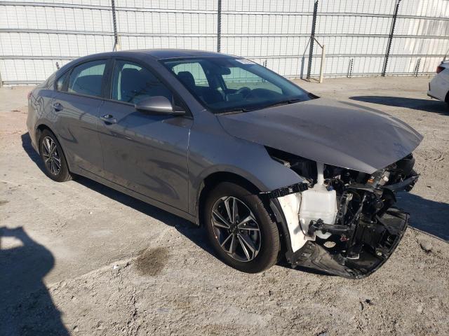 3KPF24AD4RE766783 - 2024 KIA FORTE LX GRAY photo 4