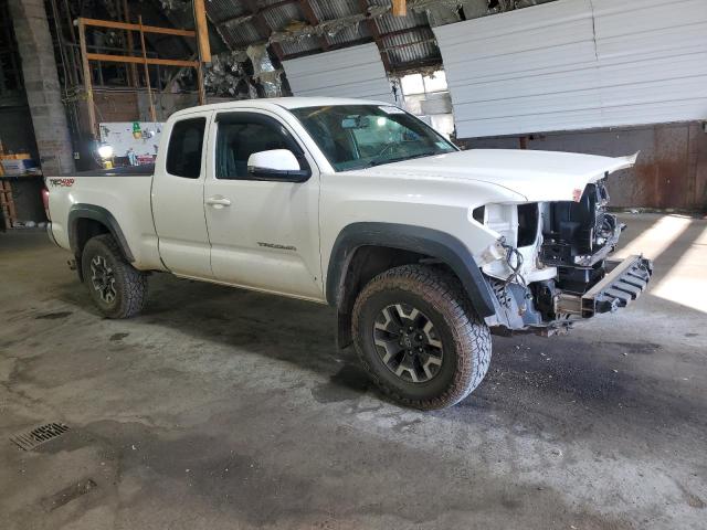 5TFSZ5ANXHX054849 - 2017 TOYOTA TACOMA ACCESS CAB WHITE photo 4