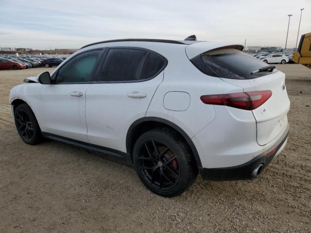 ZASFAKNN9J7C29137 - 2018 ALFA ROMEO STELVIO TI SPORT WHITE photo 2