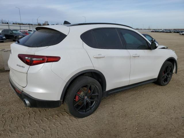 ZASFAKNN9J7C29137 - 2018 ALFA ROMEO STELVIO TI SPORT WHITE photo 3