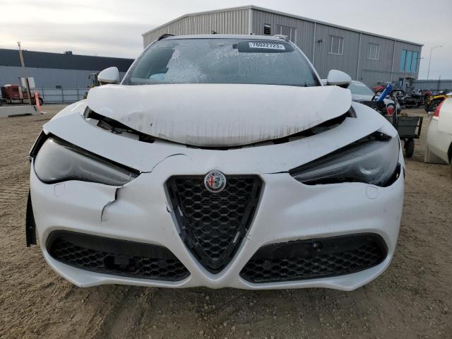 ZASFAKNN9J7C29137 - 2018 ALFA ROMEO STELVIO TI SPORT WHITE photo 5