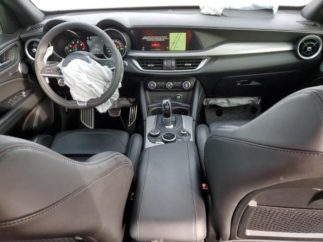 ZASFAKNN9J7C29137 - 2018 ALFA ROMEO STELVIO TI SPORT WHITE photo 8