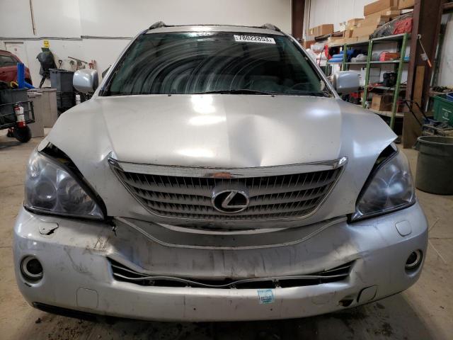 JTJHW31U182850575 - 2008 LEXUS RX 400H SILVER photo 5