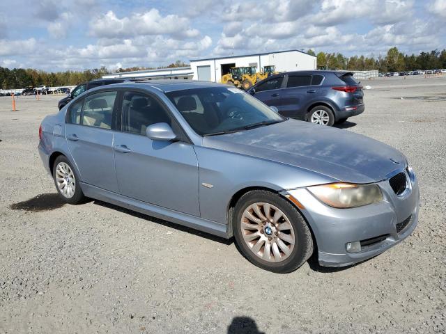 WBAPH77599NL83547 - 2009 BMW 328 I BLUE photo 4